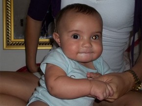 Mae Ve Brilho Diferente No Olho Do Filho Em Foto E Descobre Cancer Bem Estar G1