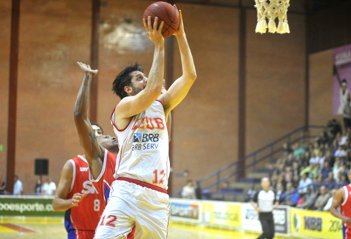 Basquete, UniCEUB x Pinheiros (Foto: Brito Junior)