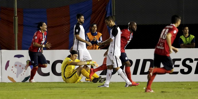 Atuações do Corinthians: expulsão de André muda jogo; Giovanni se salva