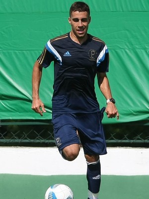 Com time ofensivo, Palmeiras aposta em Gabriel para 