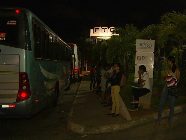 Crime ocorreu na noite desta quinta-feira (Foto: Reprodução/TV Bahia)