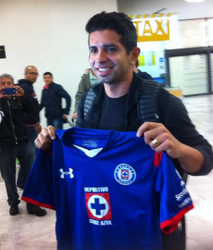 Guilherme chega ao México Cruz Azul (Foto: Reprodução / Twitter)