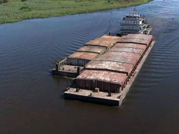 Transporte de cargas na hidrovia do rio Paraguai em Mato Grosso do Sul (Foto: Reprodução/TV Morena)