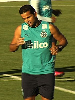 Bruno Mineiro, atacante do Goiás (Foto: Reprodução/TV Anhanguera)