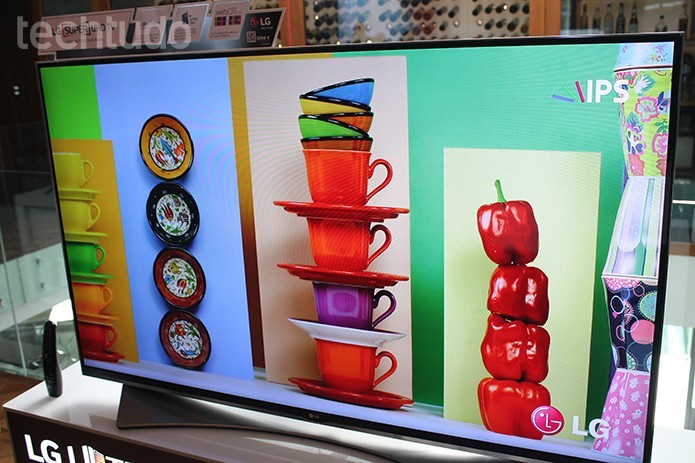 Smart TVs da LG são mais baratas e fáceis de encontrar no Brasil (Foto: Leonardo Ávila/TechTudo)