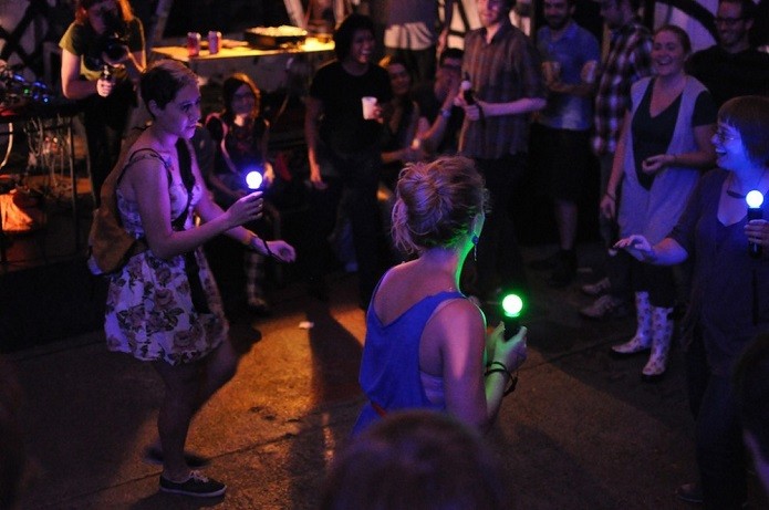 Sportsfriends oferece cinco minigames, entre eles Johann Sebastian Joust. (Foto: Divulgação)