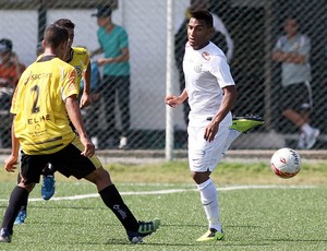 Joshua, atacante do Santos sub-17 (Foto: Divulgação/Santos FC)