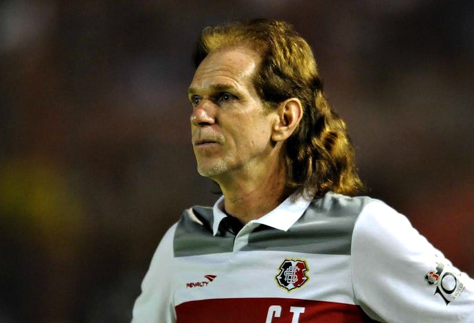 Sérgio Guedes Santa Cruz x Joinville Série B (Foto: Aldo Carneiro / Pernambuco Press)