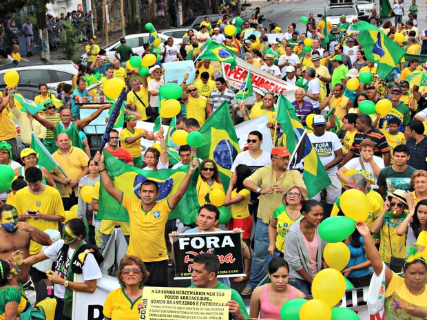 Ato reuniu diversas pessoas, em Manaus (Foto: Sérgio Rodrigues/G1 AM)