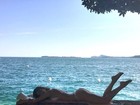 Irina Shayk mostra curvas de biquíni em viagem de férias