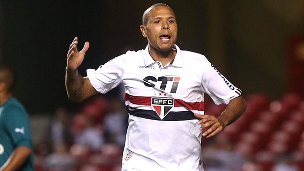 Luis Fabiano jogo São Paulo Goiás (Foto: Rubens Chiri / saopaulofc.net)