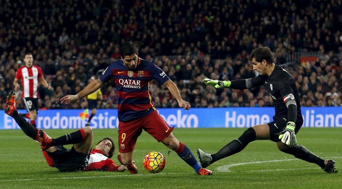 Pênalti Luis Suárez Barcelona x Athletic Bilbao (Foto: Getty Images)