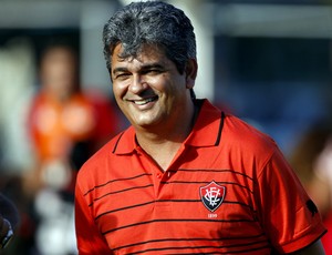 Ney Franco; Vitória (Foto: Felipe Oliveira/Divulgação/EC Vitória)