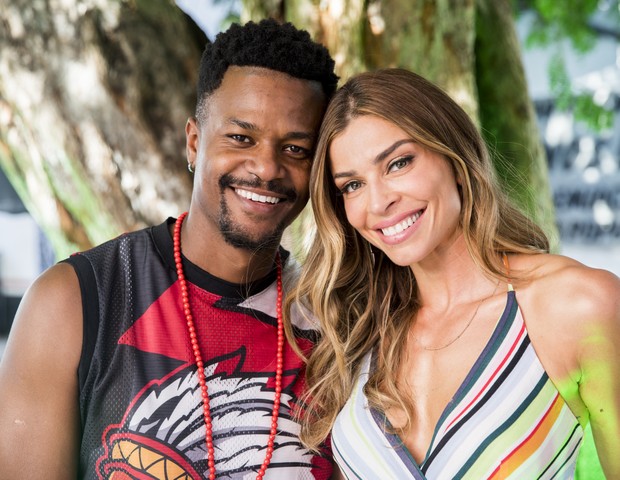Ramon ( David Junior ) e Paloma ( Grazi Massafera ) no Cacique de Ramos. (Foto: Divulgação/ Globo/Victor Pollak) Ramon ( David Junior ) e Paloma ( Grazi Massafera ) no Cacique de Ramos. (Foto: Divulgação/ Globo/Victor Pollak)