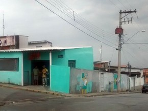 Caso aconteceu na esquina de duas ruas de Mogi das Cruzes. (Foto: Cristina Requena / G1)