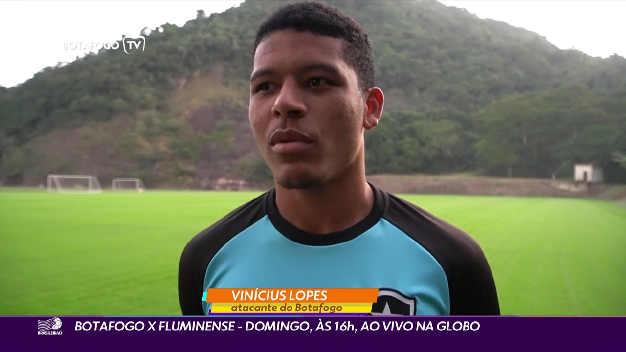 Vinícius Lopes, do Botafogo, comenta gol do Botafogo sobre o Internacional e espaço recebido no time