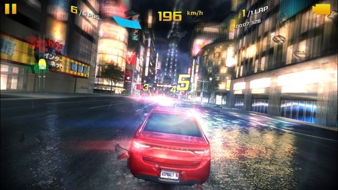 Atualização trouxe novas pistas e gráficos a Asphalt 8 (Foto: Reprodução / Pocketlint)