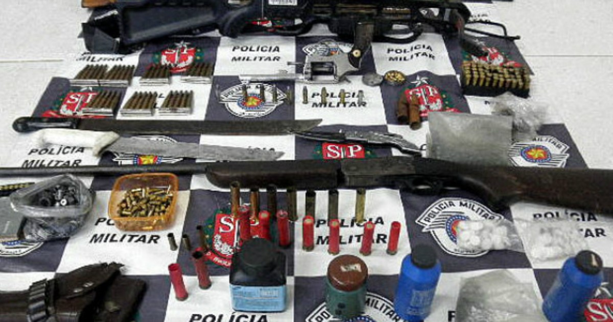 Aposentado é preso com espingardas e diversas munições em Rio ... - Globo.com