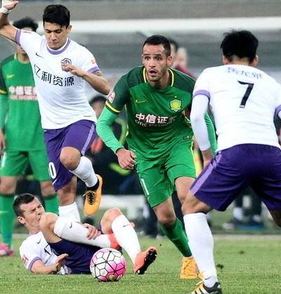 Renato Augusto estreia Beijing Guoan na Superliga da China (Foto: Reprodução Sina.com)