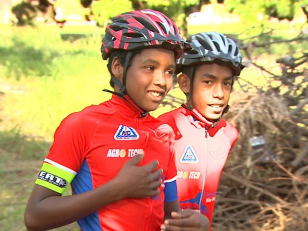 Rodrigo e Luan vão treinar em associação de ciclismo em São Joaquim da Barra, SP (Foto: Mauricio Glauco/EPTV)
