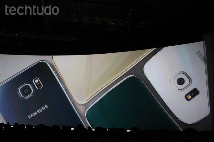 Galaxy Note Edge e S6 Edge vem com câmera traseira de 16 megapixels (Foto: Fabricio Vitorino/TechTudo)
