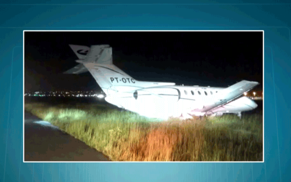 Aeronave que transportava senador Aécio Neves sai da pista de Cumbica durante pouso (Foto: TV Globo/Reprodução)