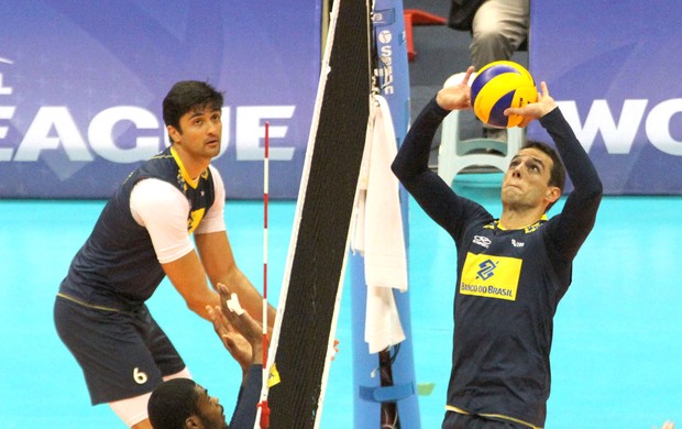 Vissotto e Raphael Vôlei Brasil (Foto: Alexandre Arruda / CBV)