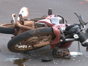 Homem morre após acidente entre moto e carro na rodovia BR-369 (Foto: Reprodução/RPC)
