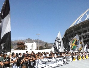Torcida treino Botafogo (Foto: Reprodução / Instagram)