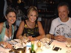 Susana Vieira janta com filho e noiva dele em navio