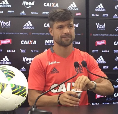 Diego entrevista coletiva Flamengo (Foto: Fred Gomes) Diego entrevista coletiva Flamengo (Foto: Fred Gomes)