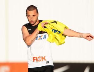 Guilherme Corinthians treino (Foto: Marcos Ribolli / Globoesporte.com)