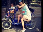 Luciana Gimenez pedala em passeio com o caçula na Itália: 'Foi difícil'