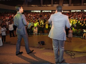 Marcos e Matteus se apresentam para cerca de 250 mil pessoas, em Goiás (Foto: Reprodução/ Plenitude Gospel Music)