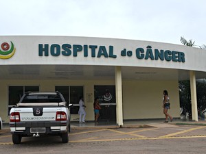 Pacientes reclamam da falta de remédio no Hospital do Câncer (Foto: Aline Nascimento/G1)