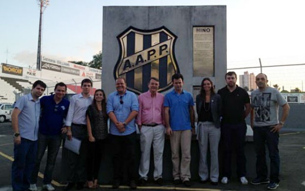 Federação Francesa visita o Estádio Moisés Lucarelli (Foto: Ponte Press / Divulgação)