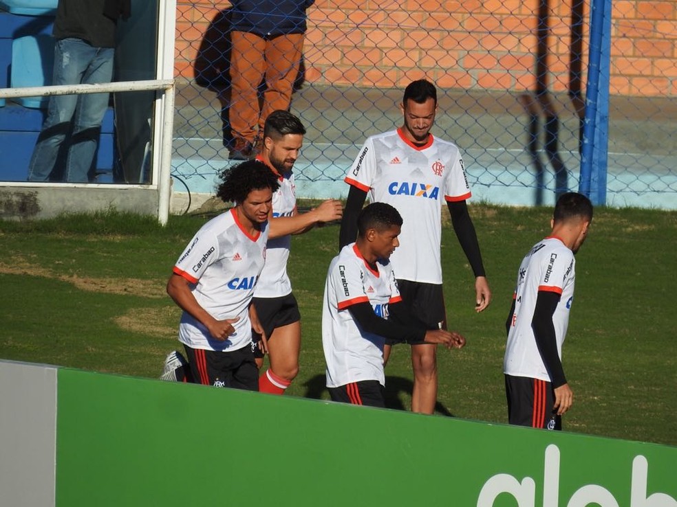 Willian Arão, em aquecimento na Ressacada, não foi bem (Foto: Fred Gomes/GloboEsporte.com)
