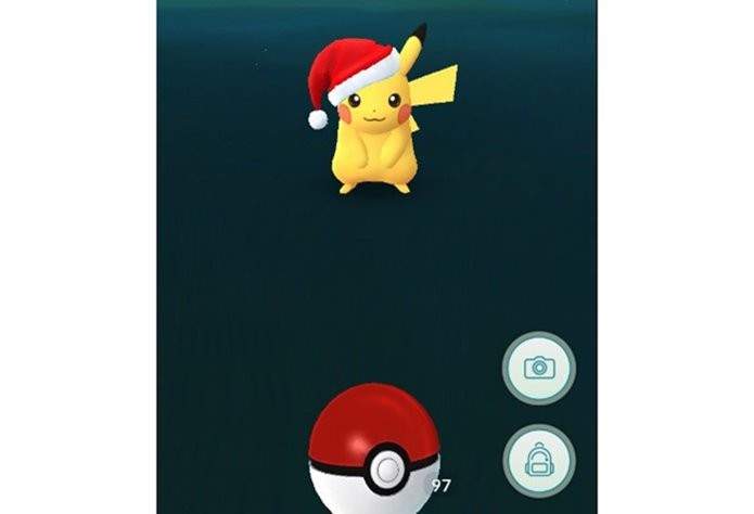 Nova versão do Pikachu é destaque do evento de Natal de Pokémon GO (Foto: Reprodução/Felipe Demartini)