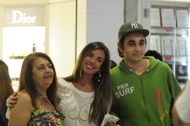 Nicole Bahls no Rio (Foto: William Oda/Fotorio News)