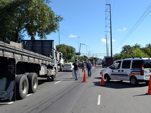 Veículos foram abordados em Porto Alegre, Região Metropolitana e interios (Foto: Janine da Silva Guimarães/Sefaz)