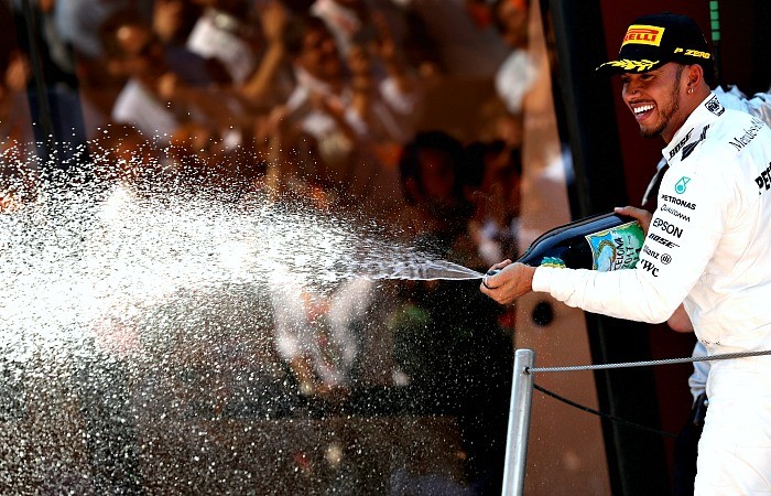Lewis Hamilton vence o GP da Espanha