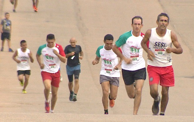 Atletas de RO participam da Corrida Natalina (Foto: Bom Dia Amazônia)