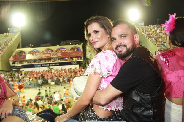 Luciano Camargo com a esposa (Foto: GRAÇA PAES - BRAZIL NEWS)