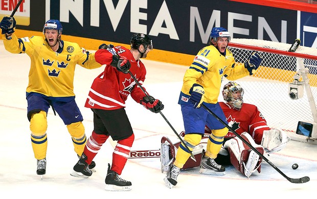Nicklas Danielsson comemoração Suécia hóquei no gelo Canadá (Foto: Reuters)