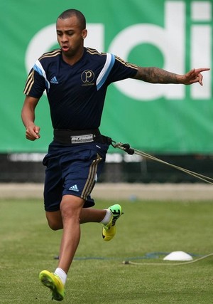 Após duas derrotas seguidas, Wesley promete volta por cima do Palmeiras