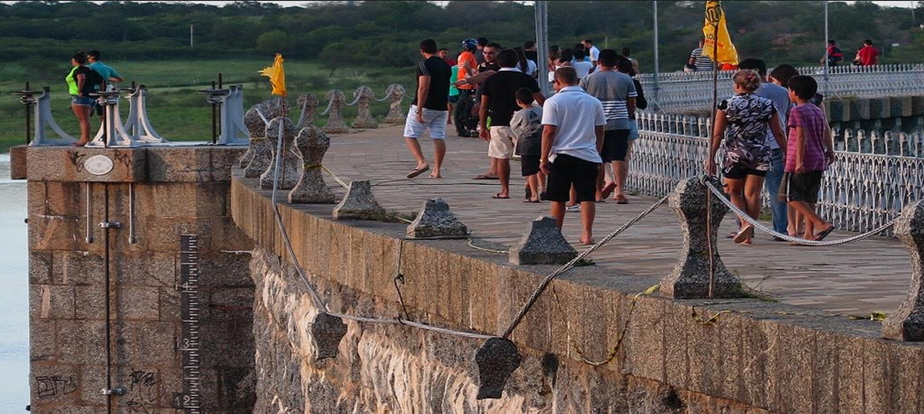 Açude do Cedro tem quatro pilares quebrados, em Quixadá