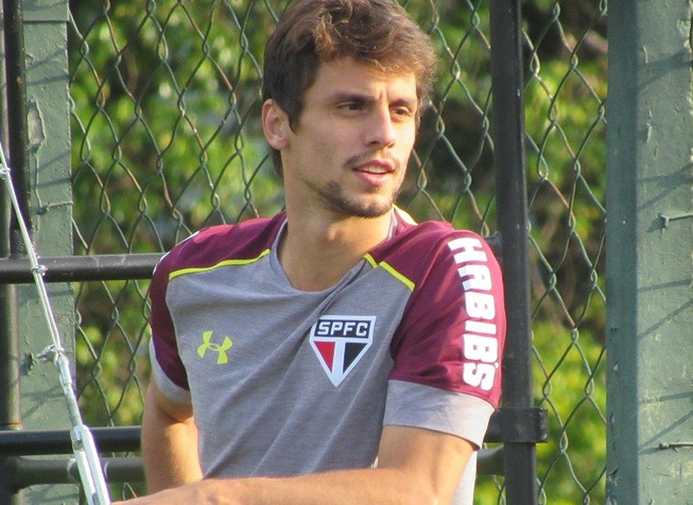 Valorizado, Rodrigo Caio pode deixar o São Paulo na janela de transferências (Foto: Marcelo Hazan)