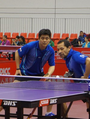 Thiago Monteiro e Cazuo Matsumoto no Mundial individual de tênis de mesa na China