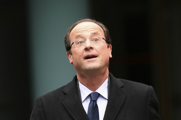 O candidato socialista nas eleições francesas, François Hollande (Foto: Bob Edme/AP)