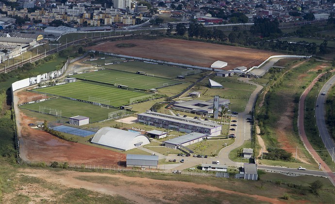 Corinthians reservará um campo para Seleção e treinará em horário diferente